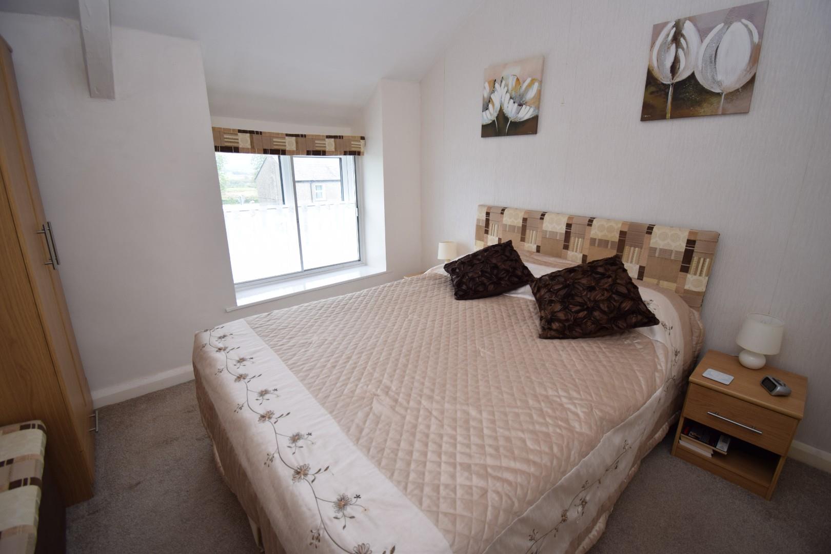 Main House - Bedroom 2.JPG